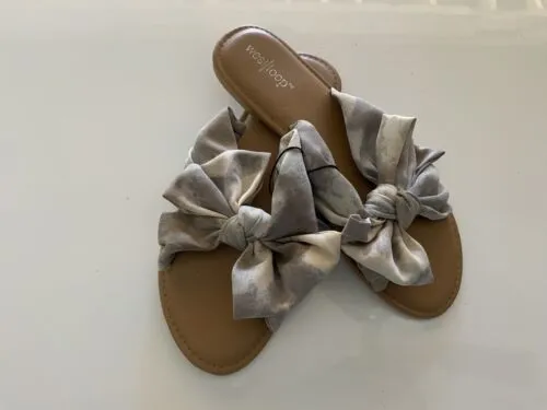 Tie Dye Bow Sandals